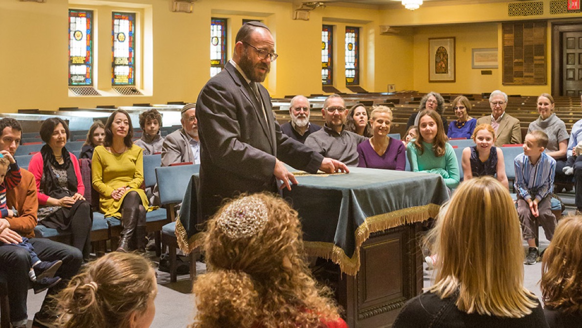 Rabbi Kalmanofsky and congregation